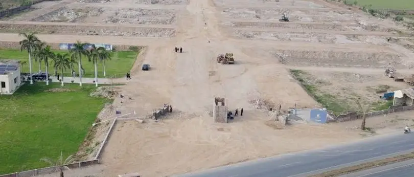 Gate site before construction, Kunjwal City, Before May 2026